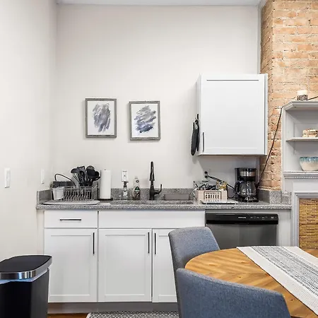 Carriage Manor - Sun Soaked 1Br - Close To Ccf Cleveland Exterior foto