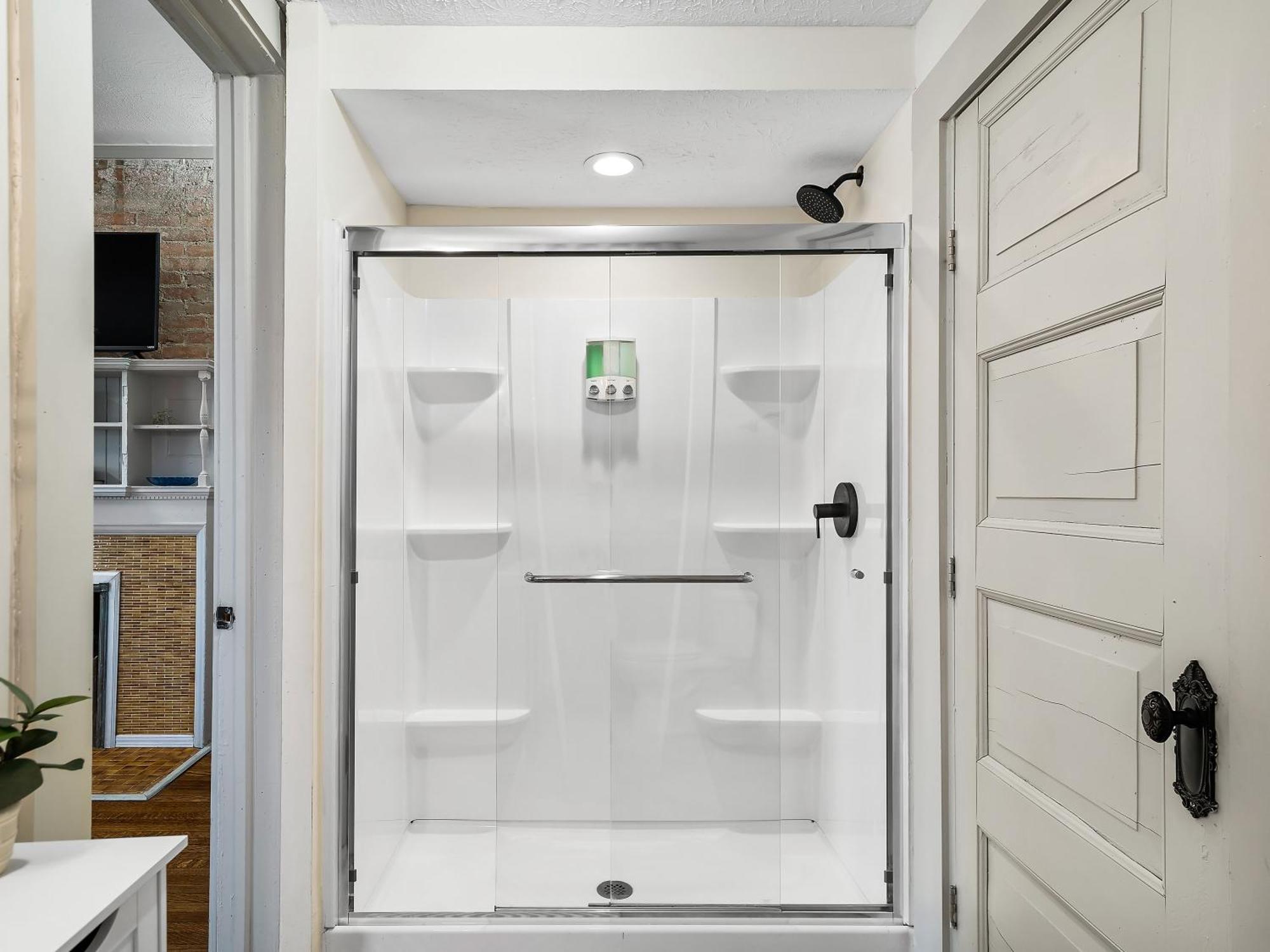 Apartamento Carriage Manor - Sun Soaked 1br - Close To Ccf Cleveland